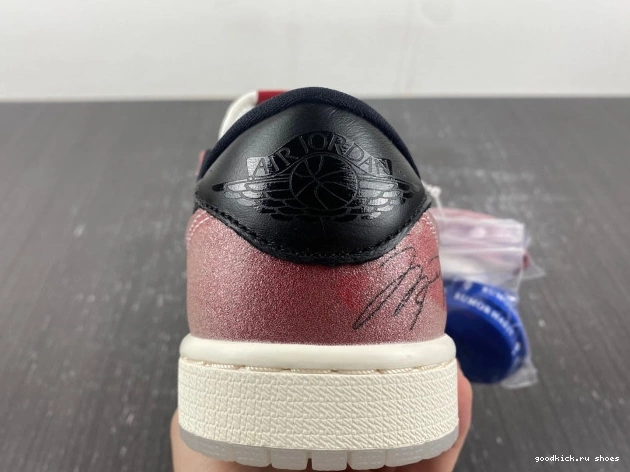 LOW 1 TROPHY 'RED AIR ROOM OG JORDAN BLACK' FN0432-017 X 0815